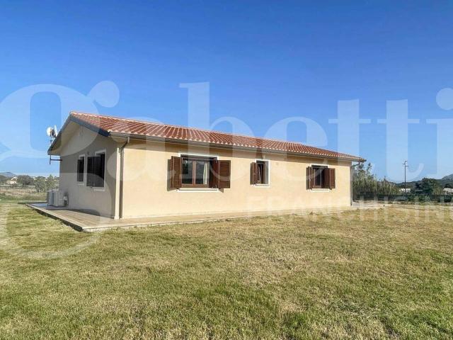 Villa Indipendente in vendita a San Pantaleo, Sardigna/Sardegna