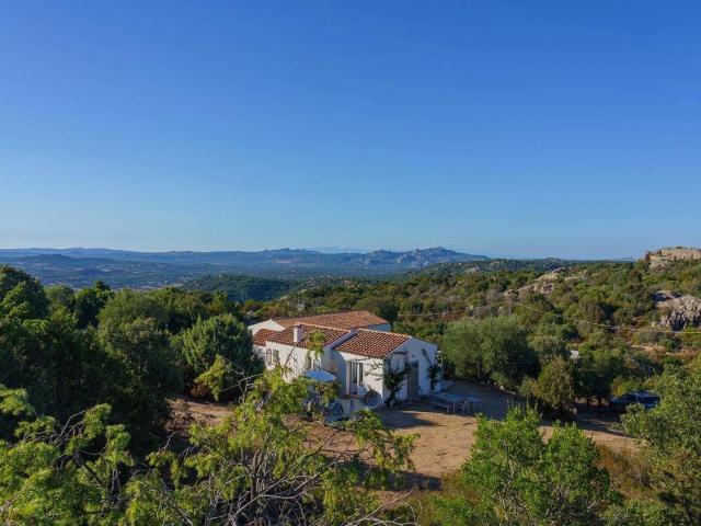 Villa Indipendente in vendita a San Pantaleo, Sardigna/Sardegna