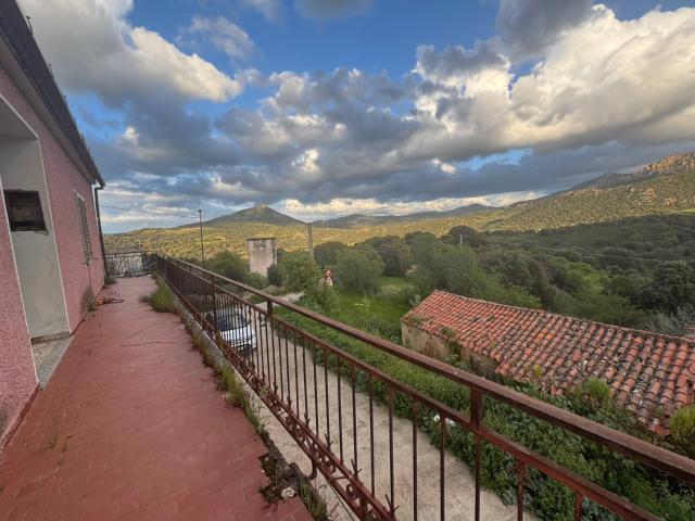 Villa Indipendente in vendita a San Pantaleo, Sassari