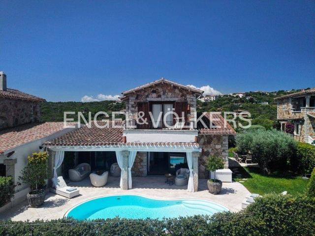 Villa Indipendente in vendita a San Pantaleo, Sardigna/Sardegna