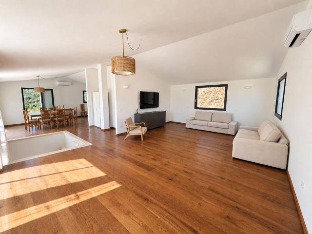 Villa Indipendente in vendita a San Pantaleo, Sardigna/Sardegna