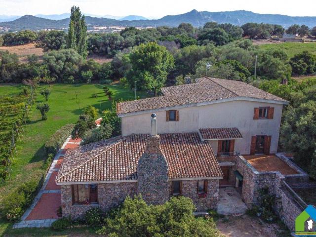 Villa Indipendente in vendita a San Pantaleo, Sardigna/Sardegna
