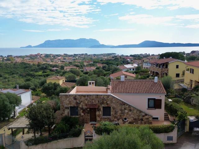 Villa Indipendente in vendita a San Pantaleo, Sardigna/Sardegna