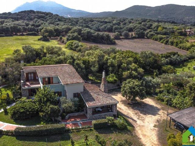 Villa Indipendente in vendita a San Pantaleo, Sardigna/Sardegna