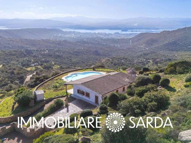 Villa Indipendente in vendita a San Pantaleo, Sardigna/Sardegna
