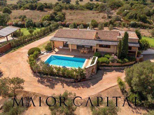 Villa Indipendente in vendita a San Pantaleo, Sardigna/Sardegna