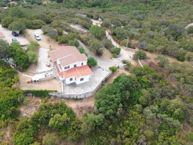 Villa Indipendente in vendita a San Pantaleo, Sardigna/Sardegna