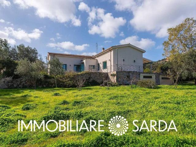 Villa Indipendente in vendita a Centro Commerciale Terranova, San Pantaleo