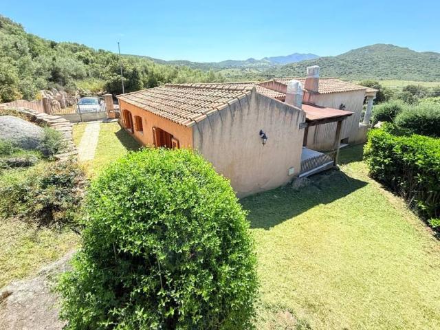 Villa Indipendente in vendita a San Pantaleo, Sardigna/Sardegna