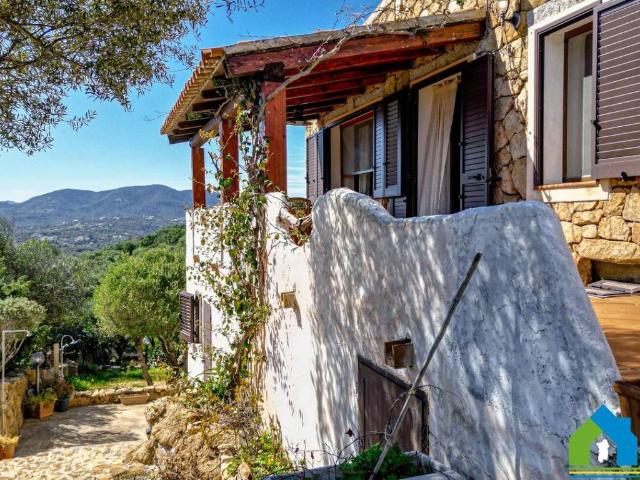 Villa Indipendente in vendita a San Pantaleo, Sardigna/Sardegna