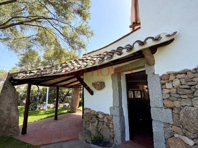 Villa Indipendente in vendita a San Pantaleo, Sardigna/Sardegna