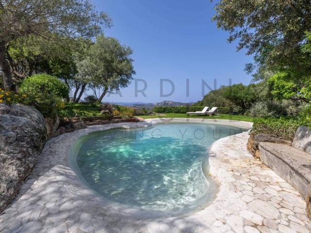 Villa Indipendente in vendita a San Pantaleo, Sardigna/Sardegna