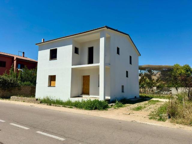 Villa Indipendente in vendita a San Pantaleo, Sassari