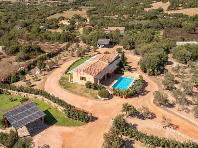 Villa Indipendente in vendita a San Pantaleo, Sardigna/Sardegna