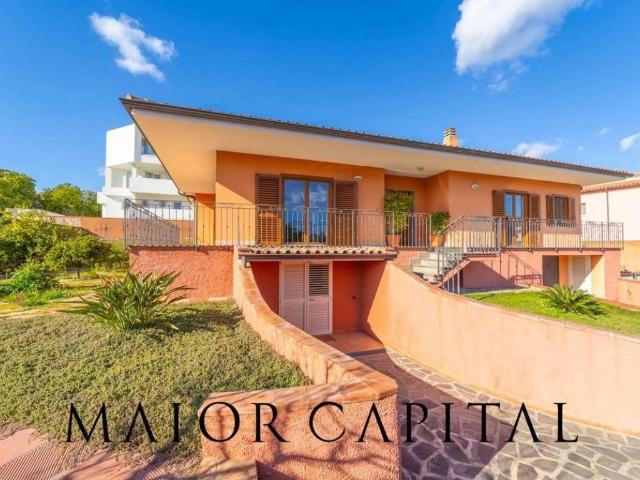 Villa Indipendente in vendita a San Pantaleo, Sardigna/Sardegna