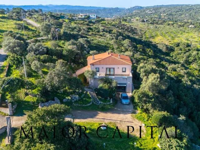 Villa Indipendente in vendita a San Pantaleo, Sardigna/Sardegna