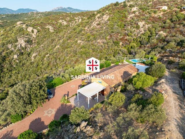 Villa Indipendente in vendita a San Pantaleo, Sardigna/Sardegna