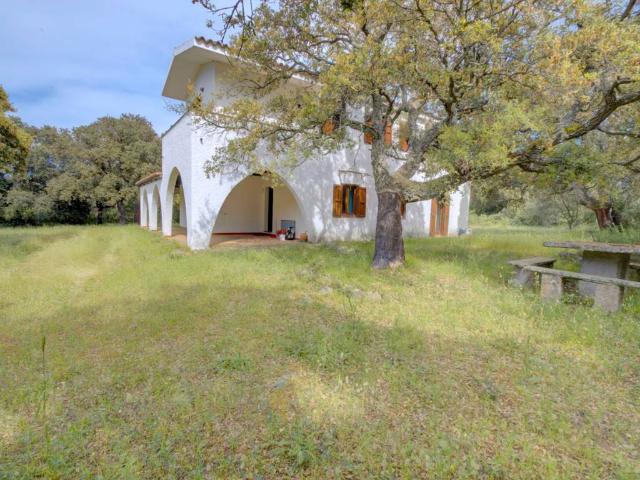 Villa Indipendente in vendita a San Pantaleo, Sardigna/Sardegna