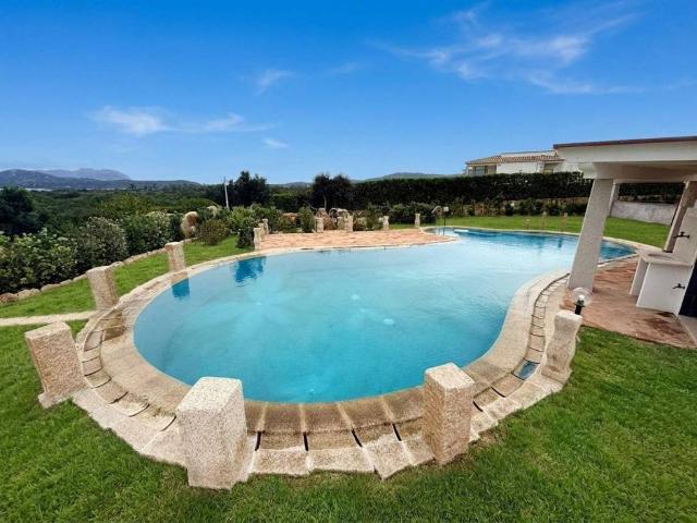 Villa Indipendente in vendita a Lido del Sole, San Pantaleo