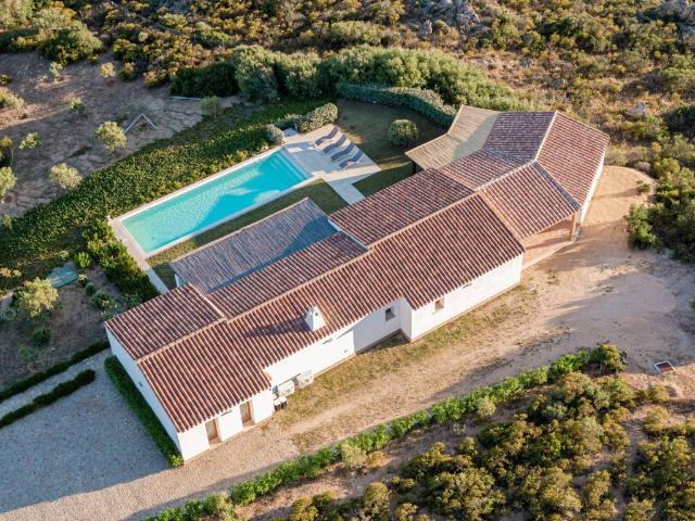 Villa Indipendente in vendita a San Pantaleo, Sardigna/Sardegna