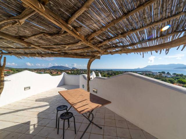 Villa Indipendente in vendita a San Pantaleo, Sardigna/Sardegna