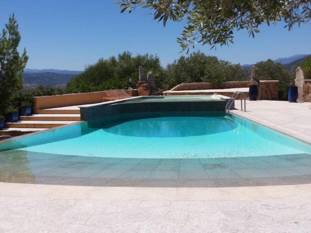 Villa Indipendente in vendita a Santa Lucia, San Pantaleo