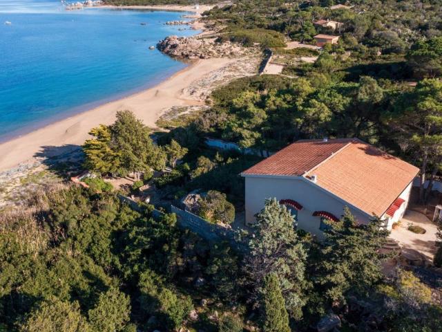 Villa Indipendente in vendita a Punta Ceraso, San Pantaleo