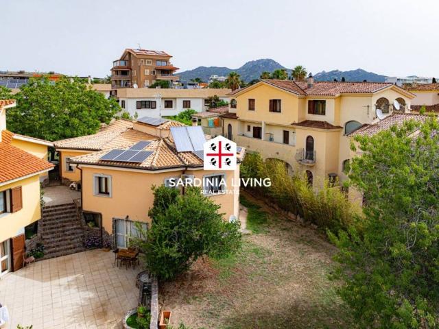Villa Indipendente in vendita a San Pantaleo, Sardigna/Sardegna