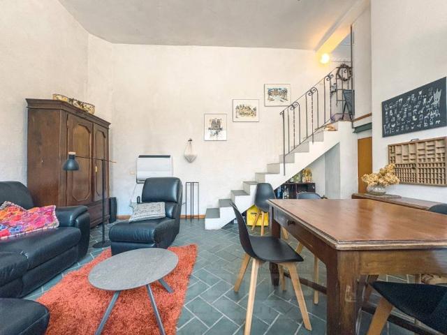 Villa Indipendente in vendita a Oleggio Castello, Novara