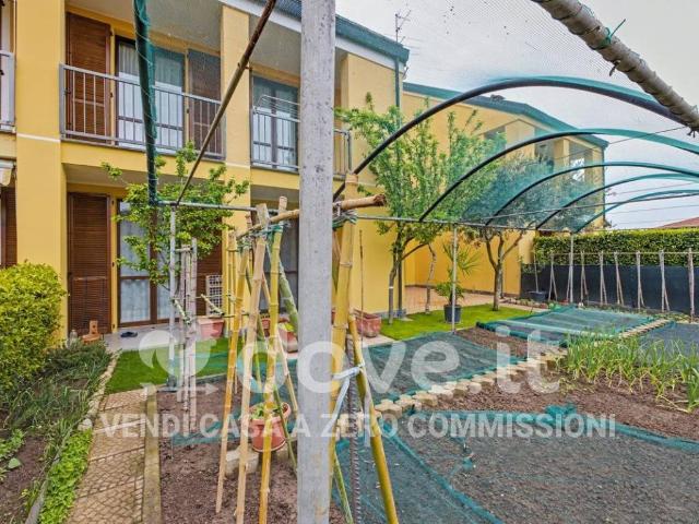 Villa Indipendente in vendita a Piemonte, Novara