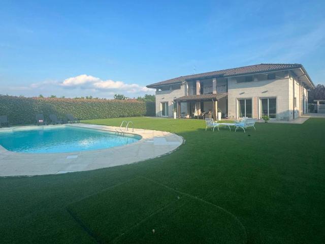 Villa Indipendente in vendita a Canton della Lanca, Piemonte