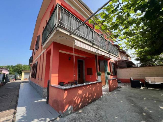 Villa Indipendente in vendita a Olevano Di Lomellina, Lombardia