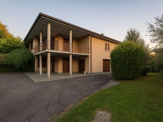 Villa Indipendente in vendita a Somaino, Faloppio