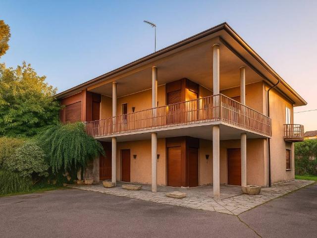 Villa Indipendente in vendita a Somaino, Faloppio