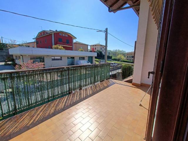 Villa Indipendente in vendita a Monte Arese, Faloppio