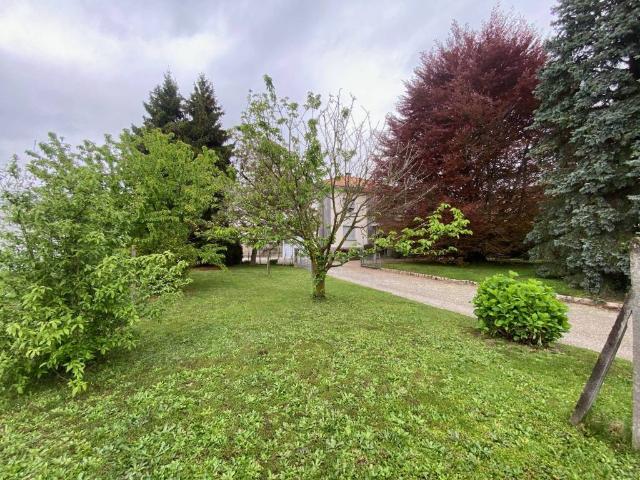 Villa Indipendente in vendita a Somaino, Faloppio