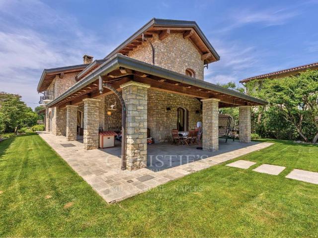 Villa Indipendente in vendita a Somaino, Faloppio