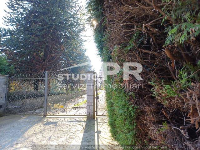 Villa Indipendente in vendita a Cascina del Pè, Faloppio