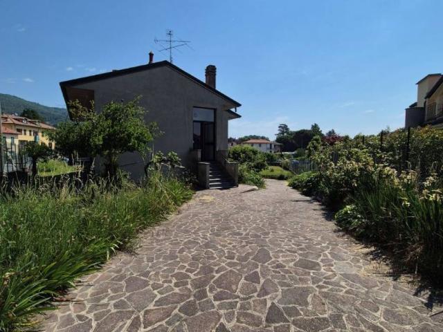 Villa Indipendente in vendita a Casternago, Olgiate Molgora