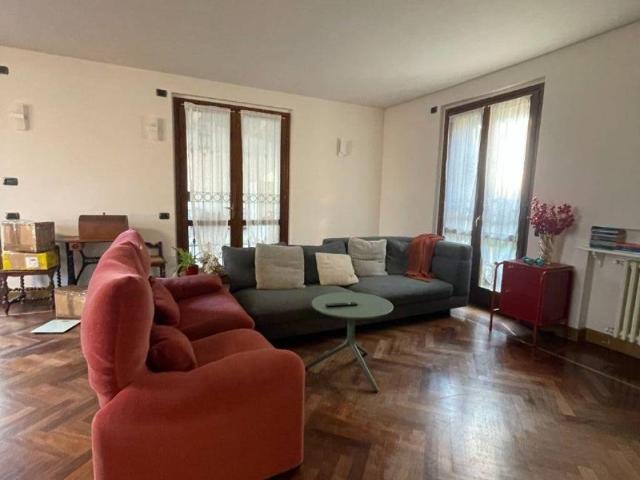 Villa Indipendente in vendita a Santa Maria, Olginate