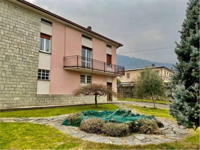 Villa Indipendente in vendita a Santa Maria, Olginate