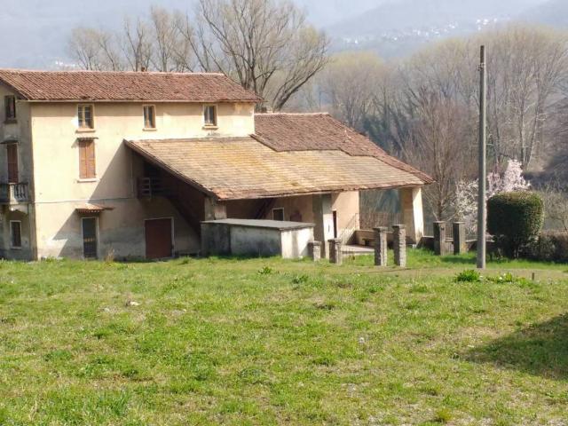 Villa Indipendente in vendita a Capiate, Olginate