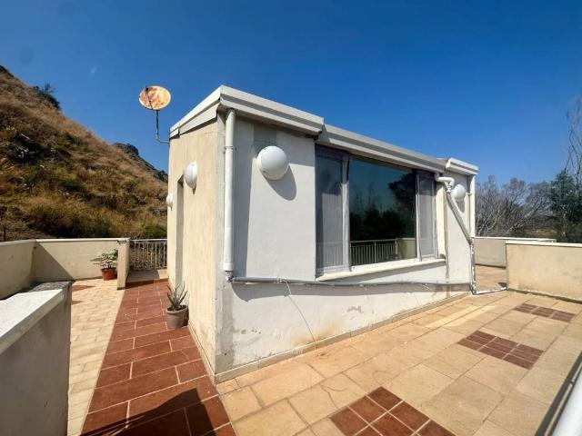Villa Indipendente in vendita a Oliveri, Sicilia