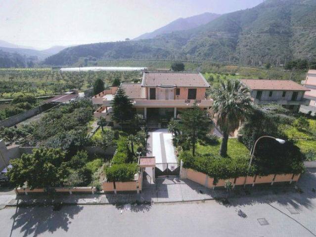 Villa Indipendente in vendita a Oliveri, Sicilia
