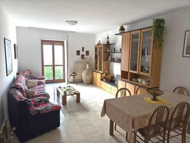 Villa Indipendente in vendita a Oliveto Citra, Campania