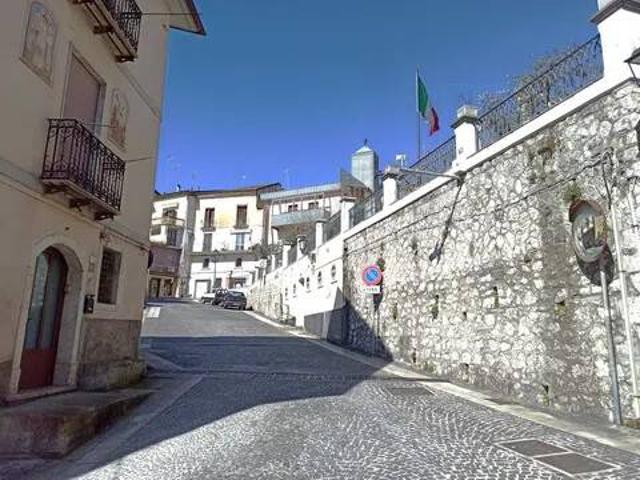 Villa Indipendente in vendita a Oliveto Citra, Campania