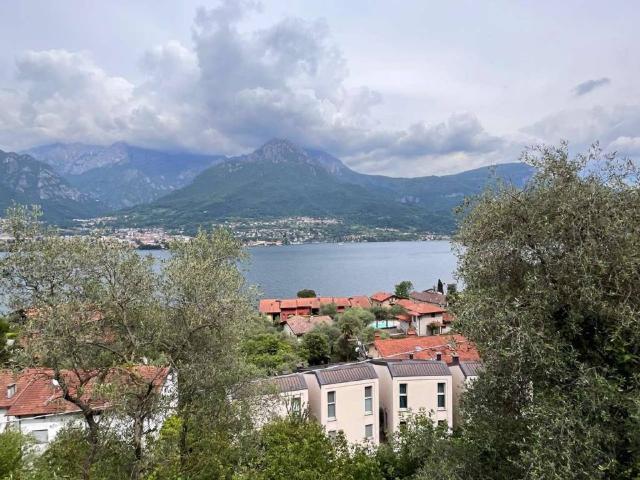 Villa Indipendente in vendita a Oliveto Lario, Lombardia