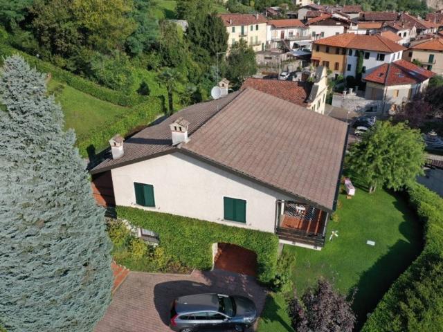 Villa Indipendente in vendita a Oliveto Lario, Lombardia