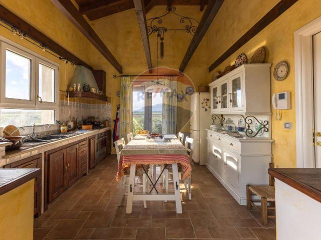Villa Indipendente in vendita a Olmedo, Sardigna/Sardegna