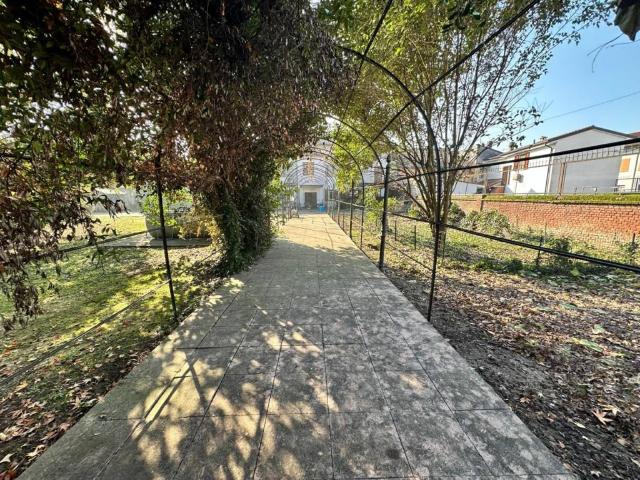 Villa Indipendente in vendita a Olmeneta, Lombardia
